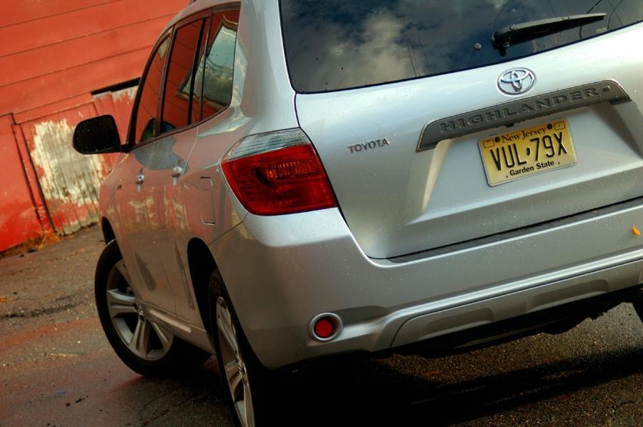 Toyota Highlander Sport 2008 года  (фото 57 из 57)